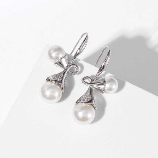 The Pearl Round of Simple Earrings - Click Image to Close